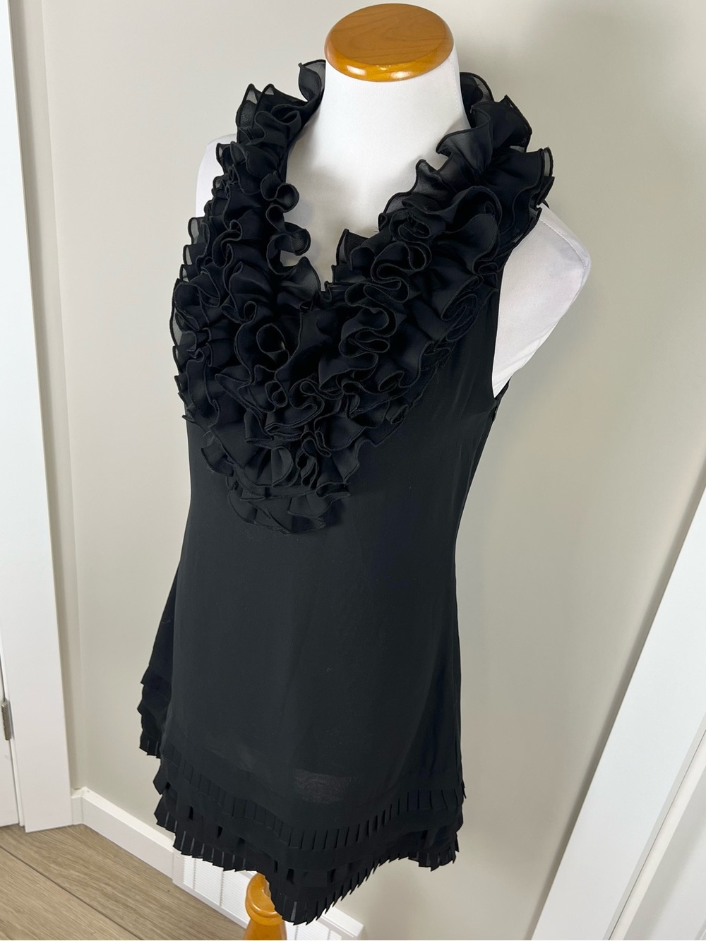 Ted Baker Black Ruffle V-Neck Sleeveless Dress - Picture 2 of 8